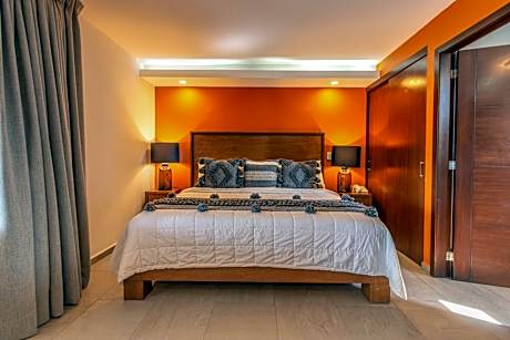 Exclusive Penthouse Casa Don Martin beachfront with private plunge pool - 2 bedroom with 2 king beds