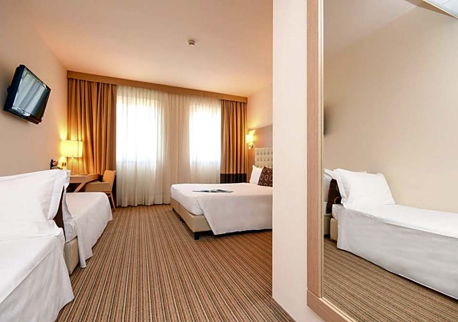 Hotel Parchi Del Garda