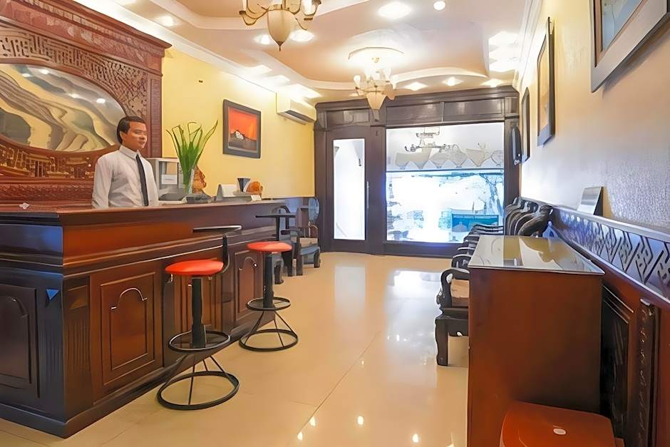 Little Diamond Hotel