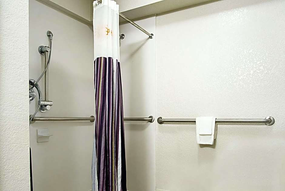 La Quinta Inn & Suites by Wyndham West Palm Beach - Florida Turn
