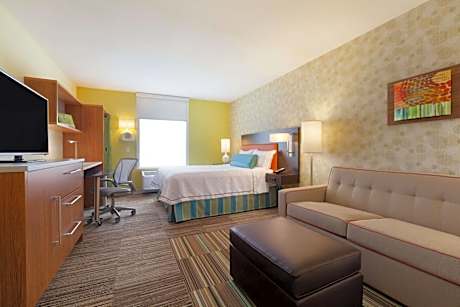 1 Queen Bed Studio Nonsmoking