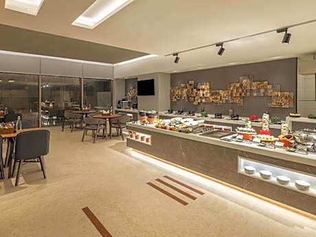 ibis Mumbai Airport - An AccorHotels Brand