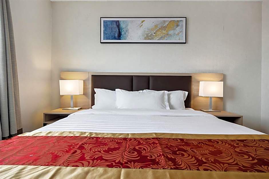 Ramada by Wyndham Flushing Queens