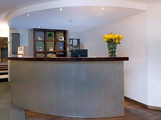 Apart-Hotel Zurich Airport