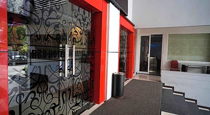 OYO 1477 Athar 88 Hotel