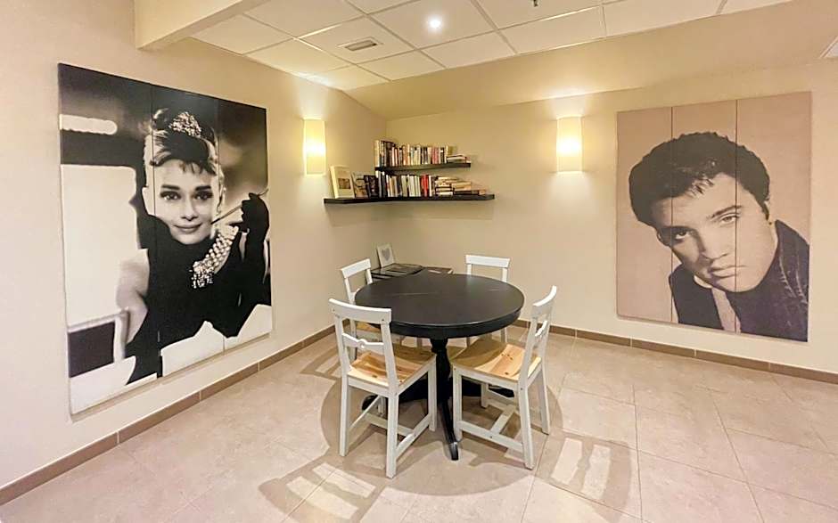 Sm Hotel Teatre Auditori