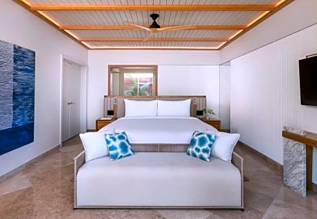 BEACH AREA SUITE 1 KING