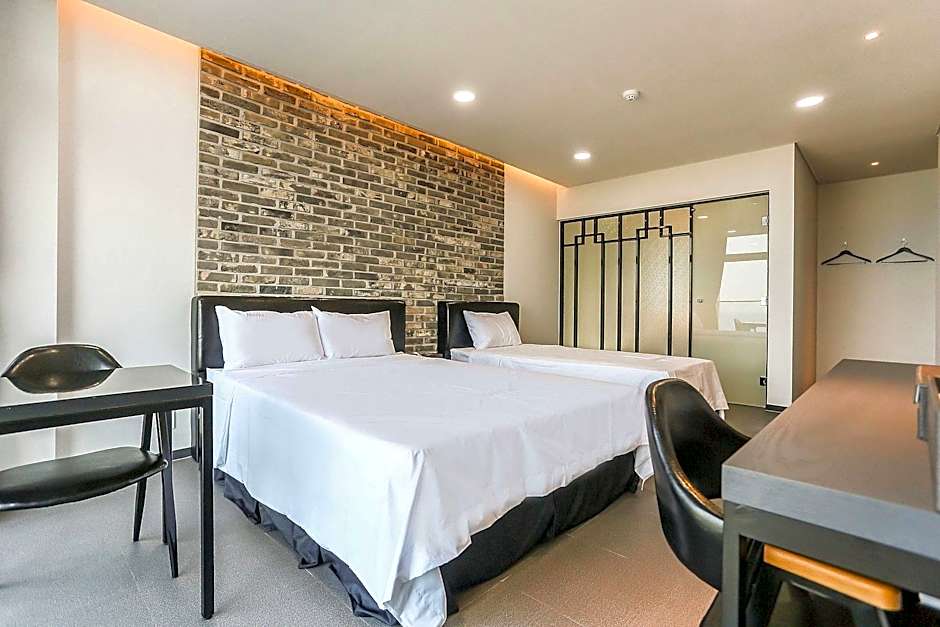 Hotel Cube
