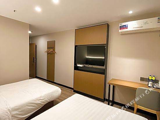 7 Days Inn Zhenjiang Jinshan Park Branch