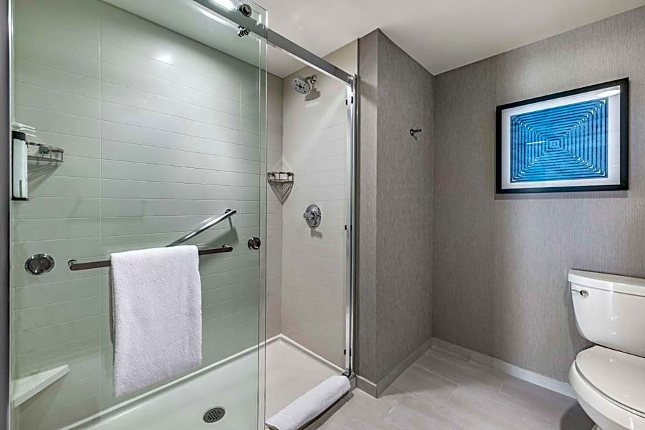Hyatt Place Riverside Downtown