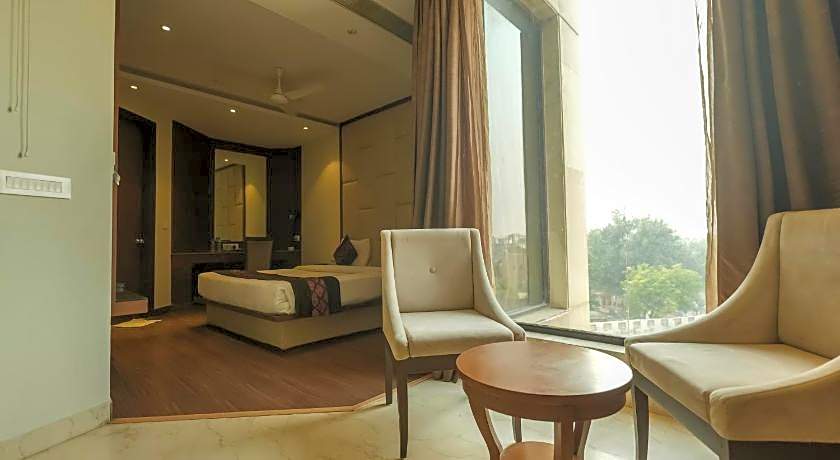 Hotel Maple Grand