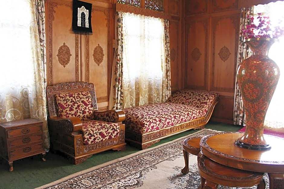 Mughal - E - Azam Houseboat