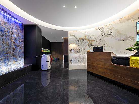 Xiaowu Hotel (Yide Road Metro Station)