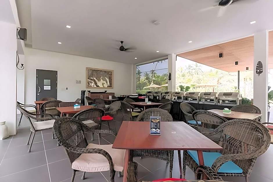 Roxy Sematan Villa & Townhouse