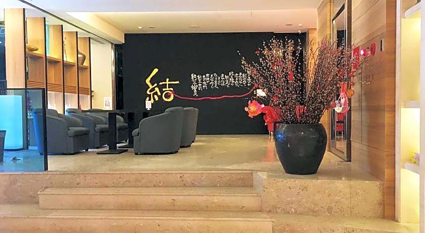 Amici Hotel Six Star Hostel