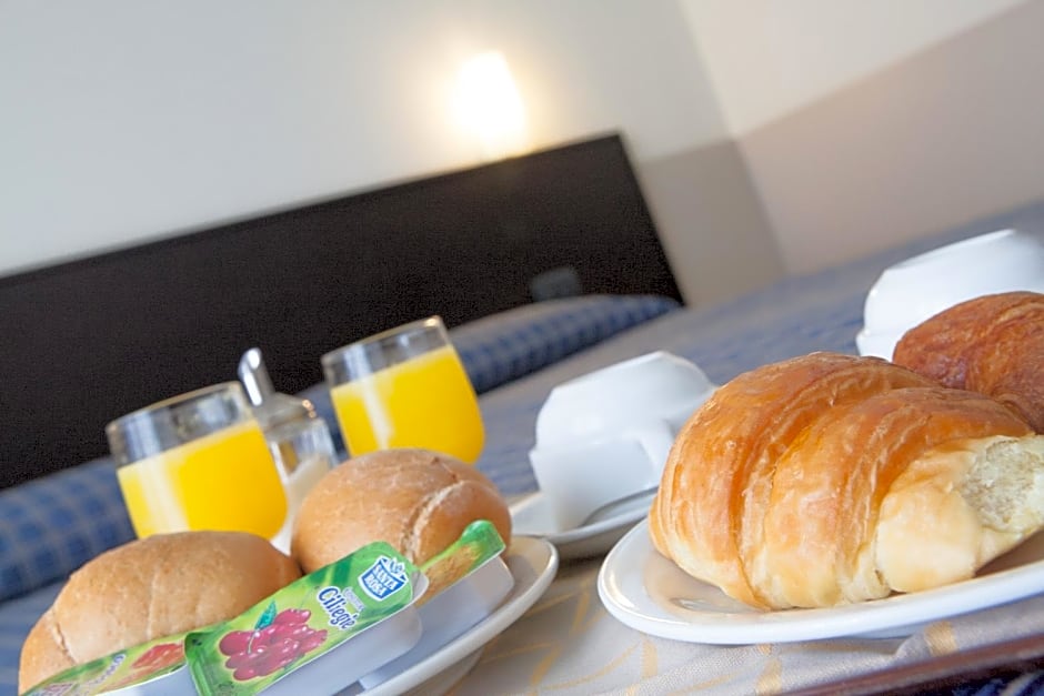 Auto Park Hotel