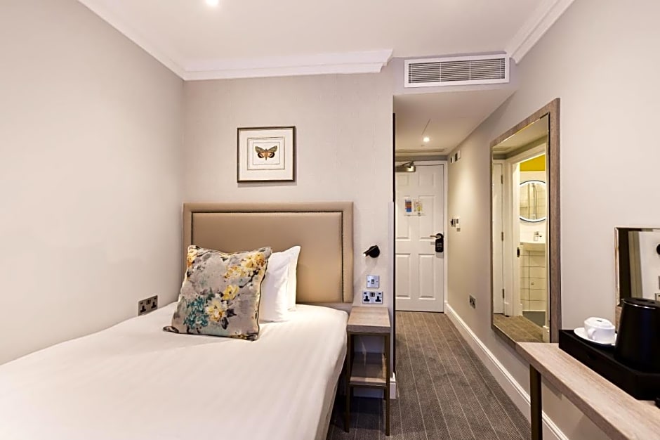 Byron Hotel