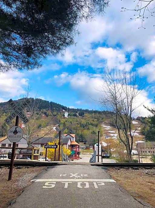 Attitash Mountain Village Studio - Slope View - Ski - Storyland