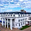 Historic Boone Tavern