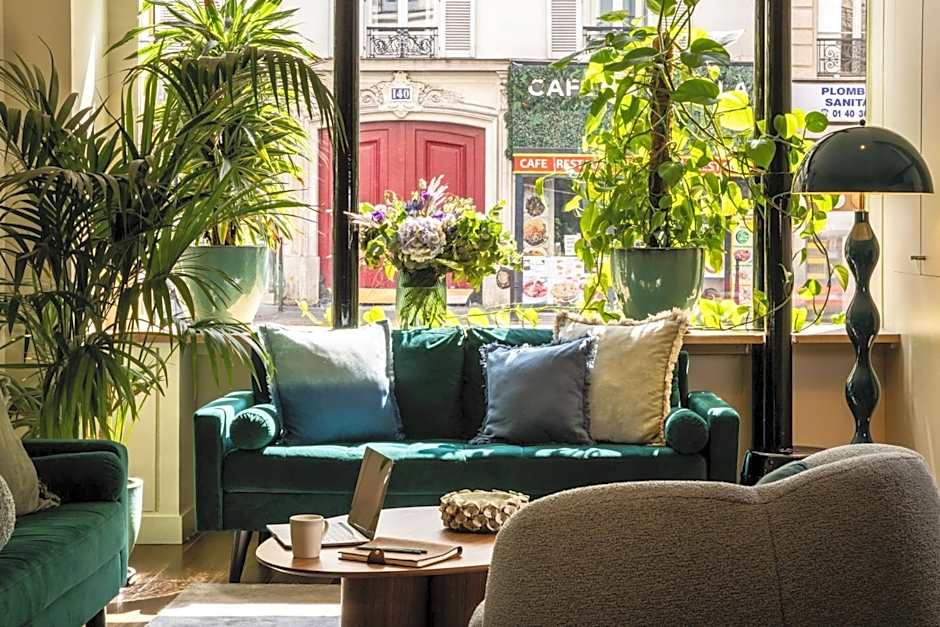 Midnight Hotel Paris