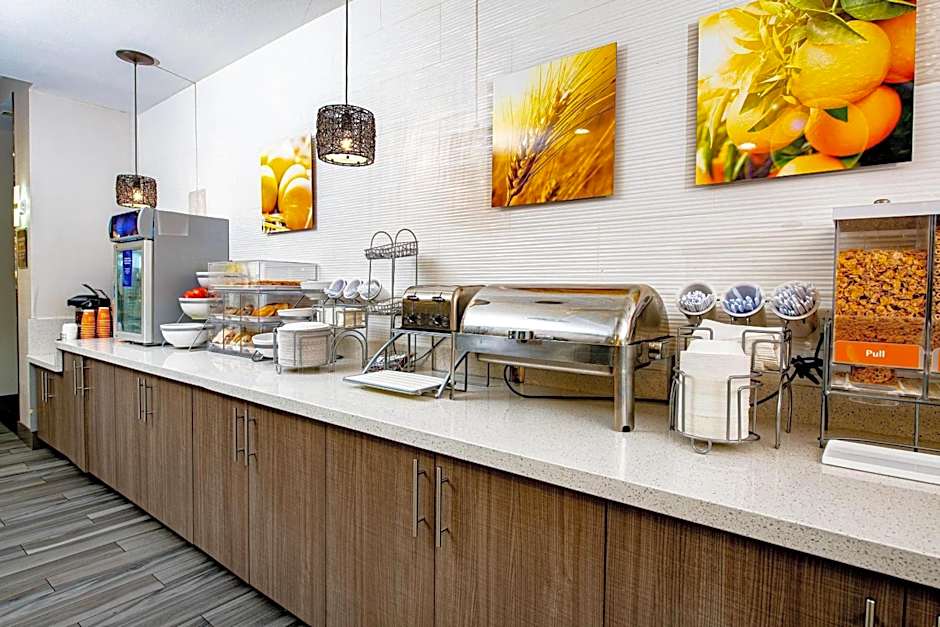 Comfort Suites Lafayette