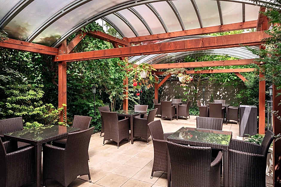 Alqush Downtown Hotel