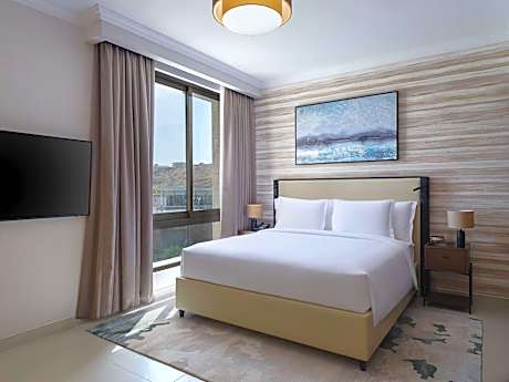 One-Bedroom King Suite