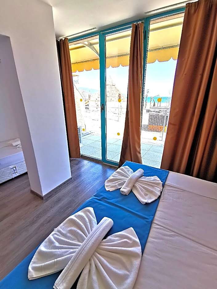 Largo Beach Hotel