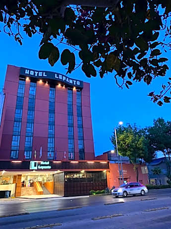Hotel Lepanto