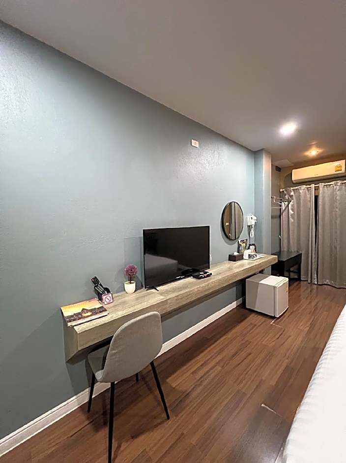 The S Hotel