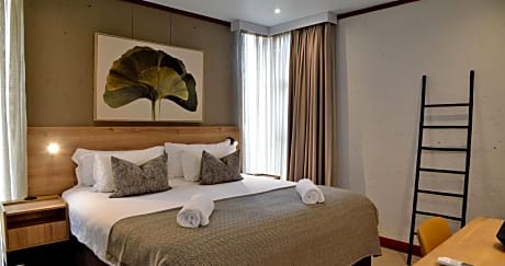 Suite with Garden View