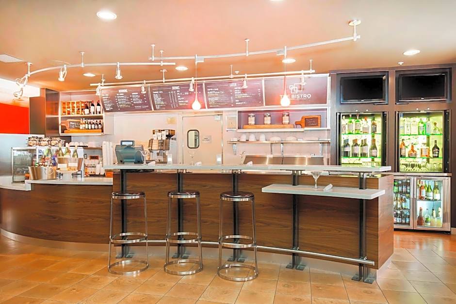 Courtyard by Marriott Salinas Monterey