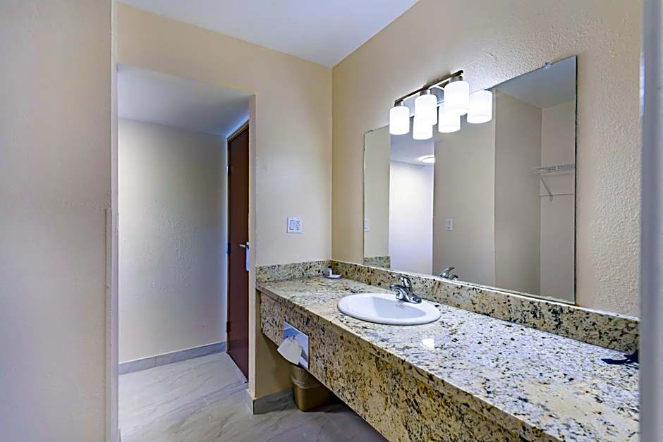 The Prime Suites, Vallejo - Napa Valley and Six Flags Discovery Kingdom