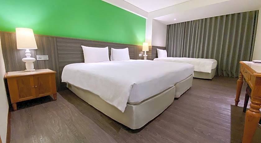 Green World Triplebeds