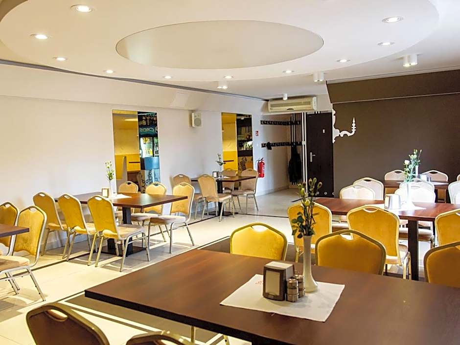 Zamkowa Noclegi Restauracja