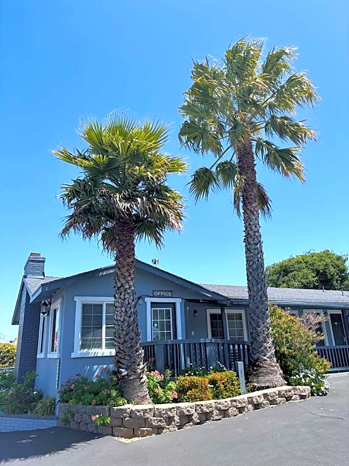 The Monterey Fireplace Inn