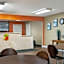Super 8 by Wyndham Brookhaven