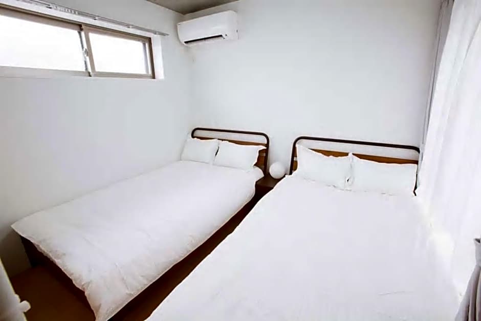 Laffitte Hirai Condominium Hotel