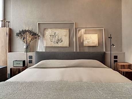 Filopapou View Deluxe Suite