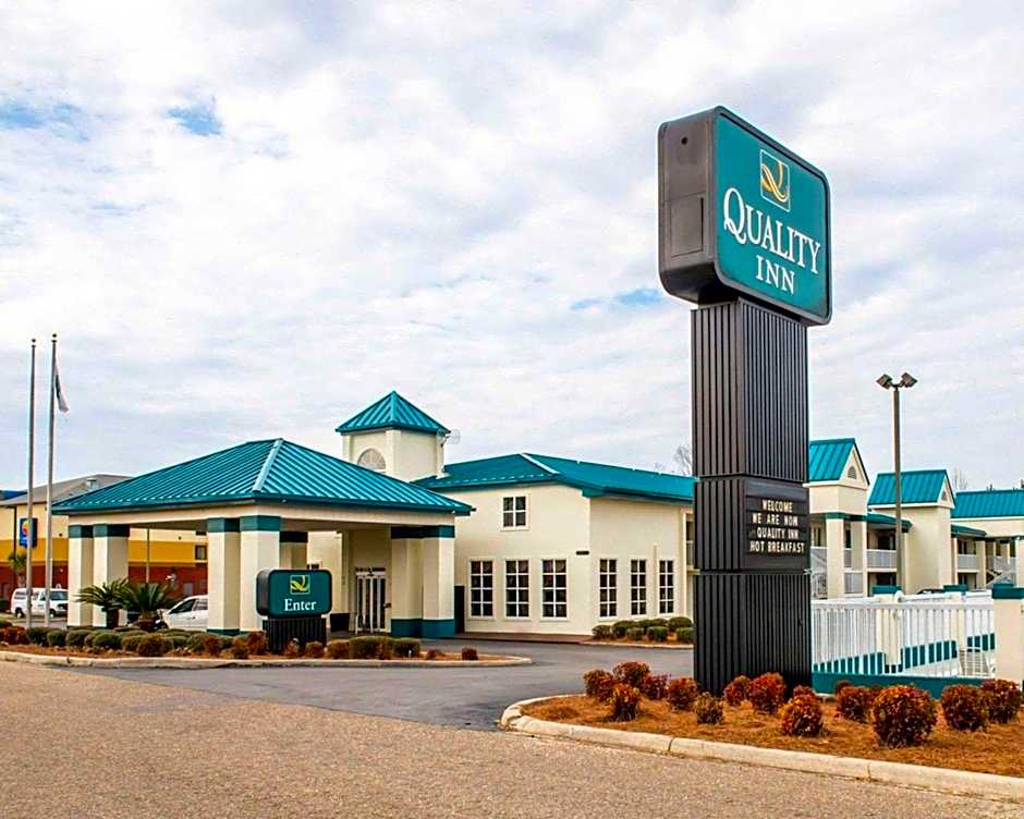 Quality Inn Chipley I-10 at Exit 120