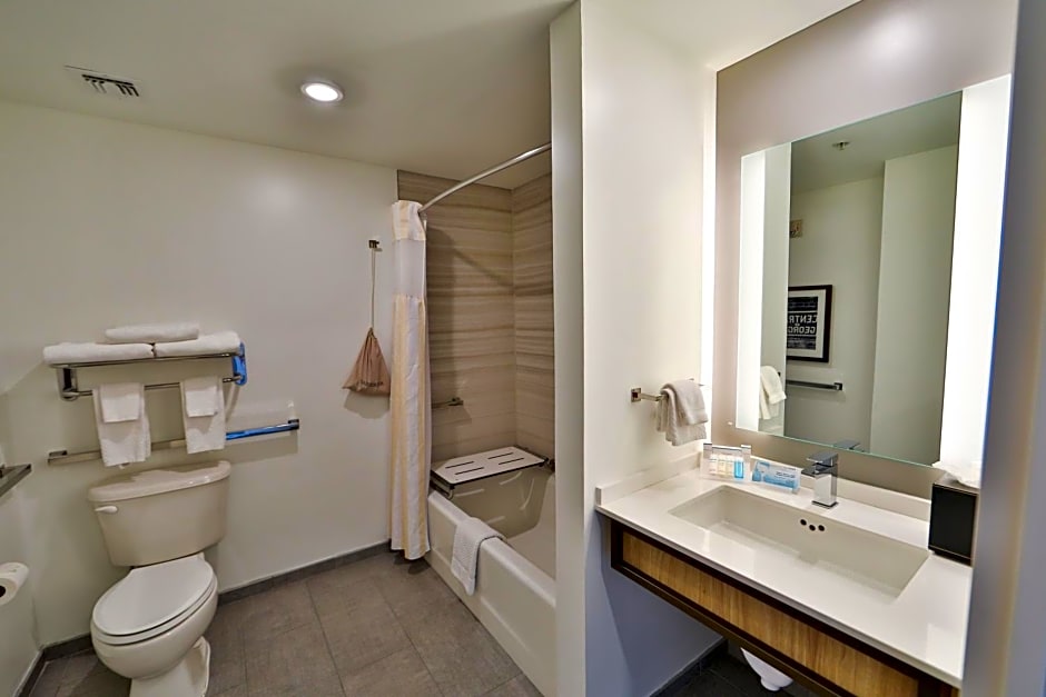 Hilton Garden Inn Savannah Historic District