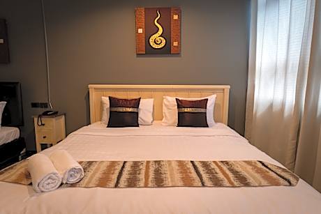 Deluxe room - City view