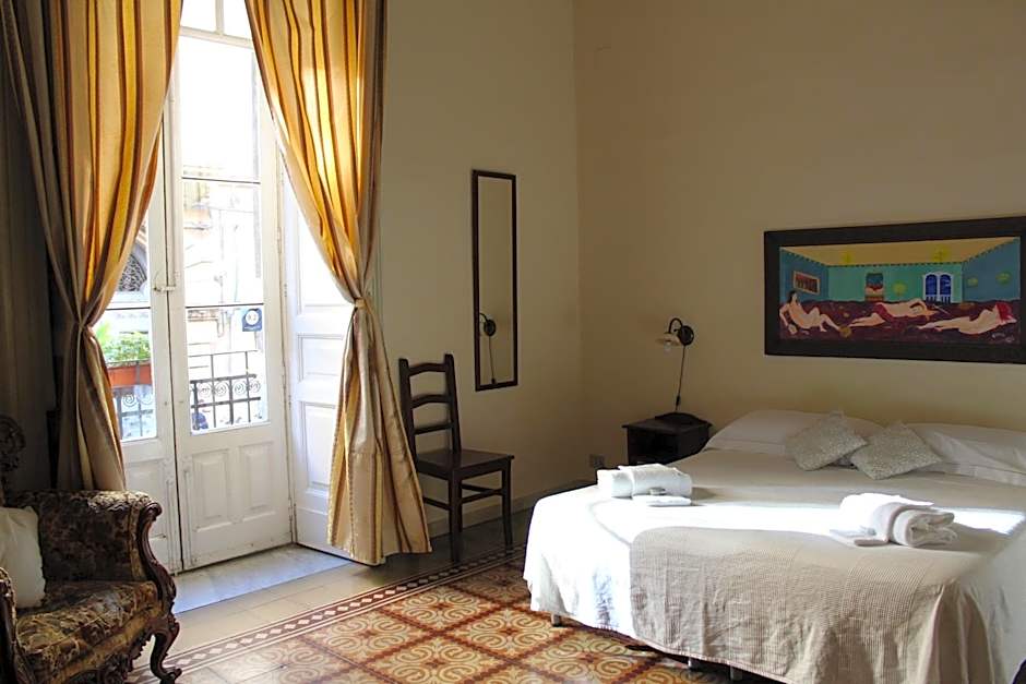 Aloi Rooms
