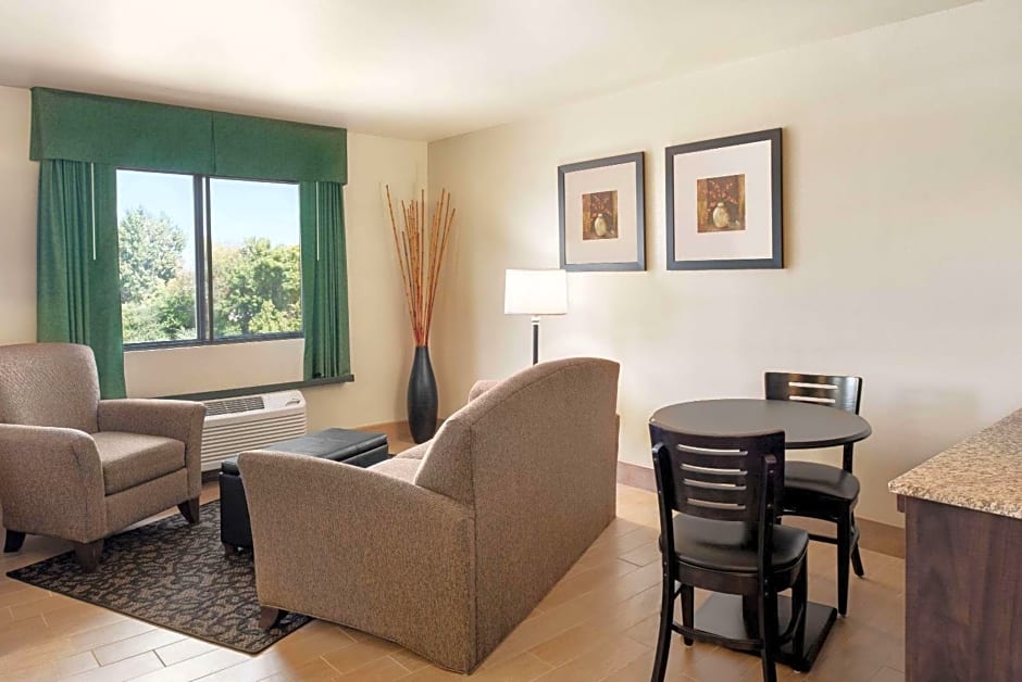 Baymont by Wyndham Glenwood