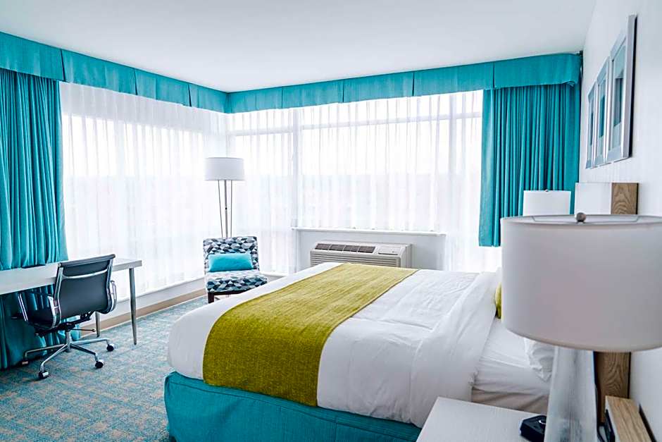 Coast Hotel & Convention Centre