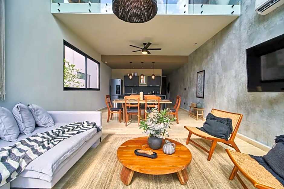 ATTHA HOLISTIKA - NIRVANA New Jungle Penthouse