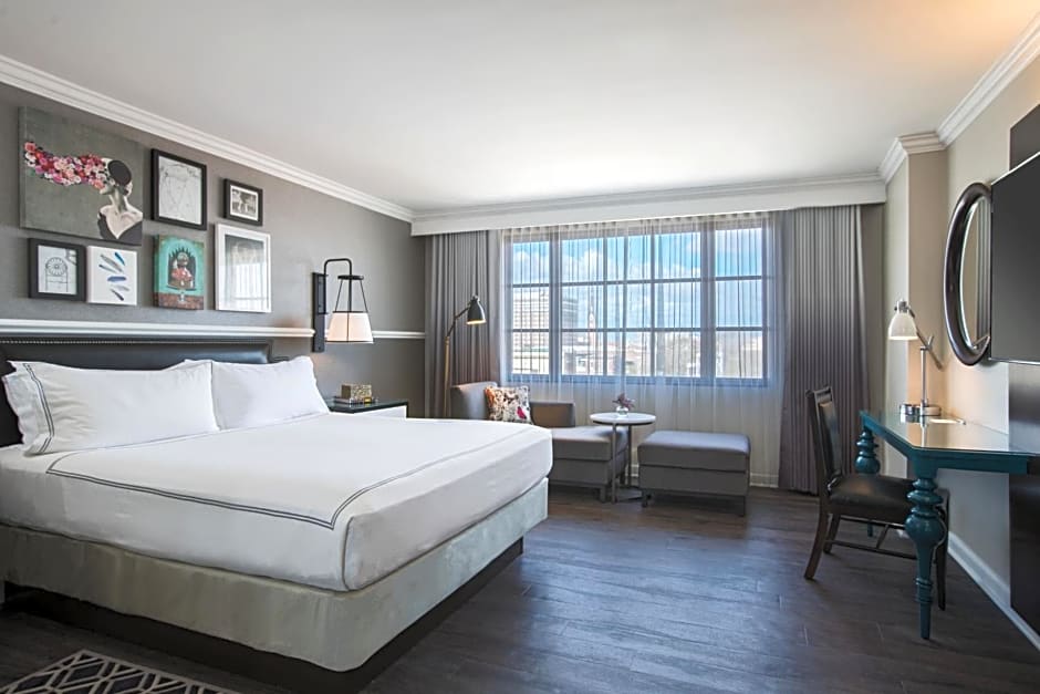 The Lindy Renaissance Charleston Hotel