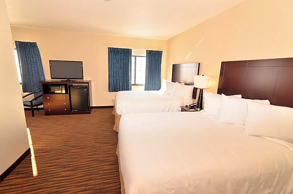 Cobblestone Inn & Suites - Holstein