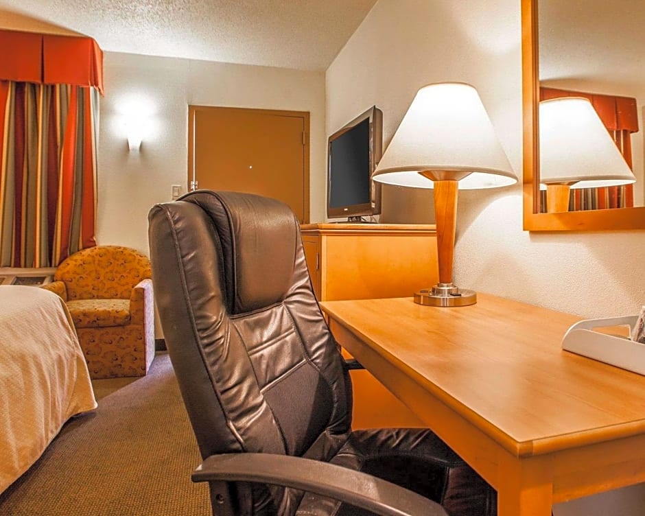 Photo 1 of 6 of 2 Double Beds, Accessible, Nonsmoking