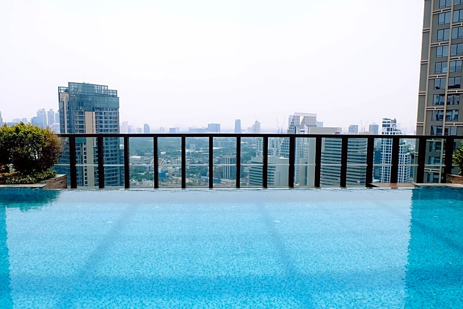 Urbana Langsuan Bangkok